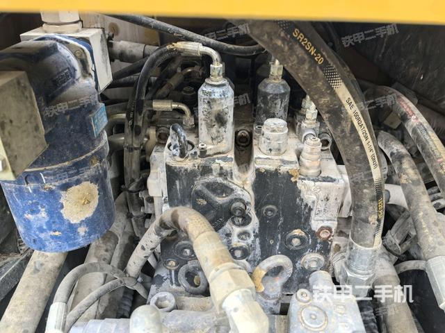 駕駛室頂部俯視（上車部件）