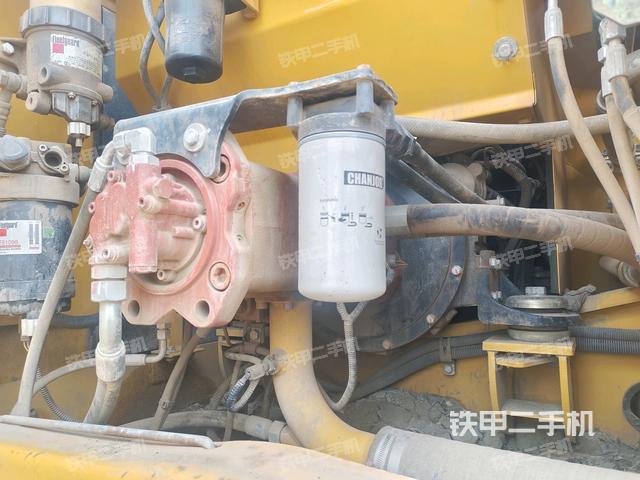 液壓泵斜45?左（大件艙室）