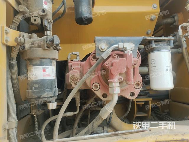 液壓泵斜45?右（大件艙室）