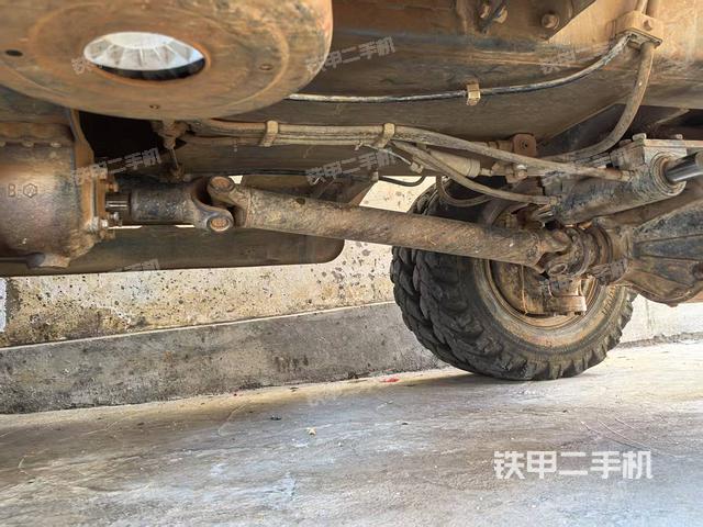 駕駛室頂部（整機(jī)外觀）