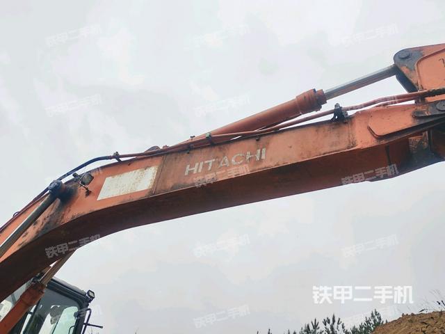 大臂整體?右側(工作和回轉裝置) 大臂整體?右側(工作和回轉裝置)