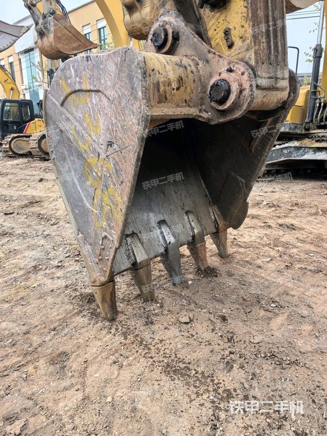 小臂整體左后（工作和回轉(zhuǎn)裝置）