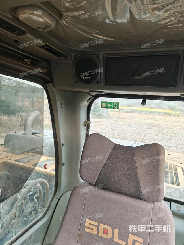 座椅后部（駕駛室部分）