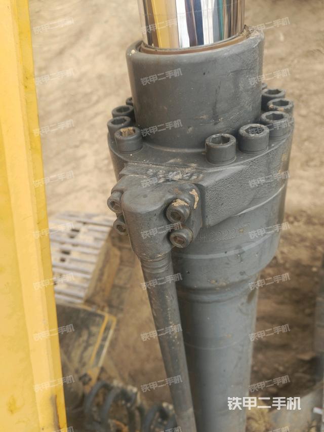 大臂油缸整體?豎拍（工作和回轉(zhuǎn)裝置）