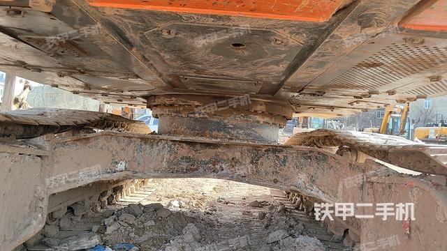 駕駛室頂部（整機(jī)外觀）