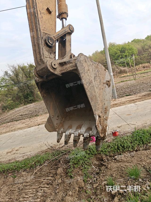 小臂整體左后（工作和回轉(zhuǎn)裝置）