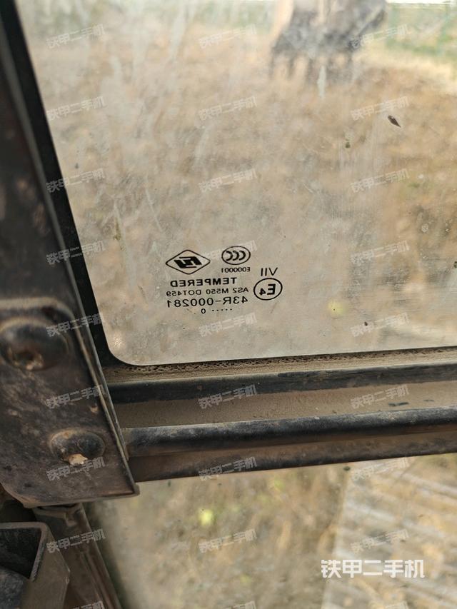 后窗玻璃角標(biāo)（駕駛室部分）