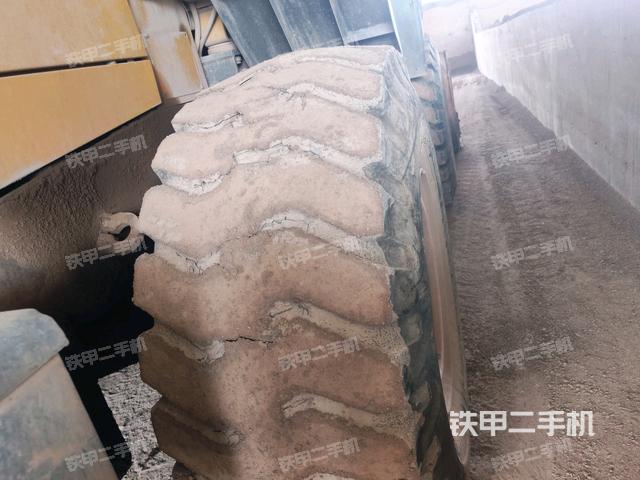 右后輪（行走機(jī)構(gòu)）