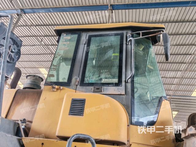 駕駛室正側(cè)（駕駛室部分）