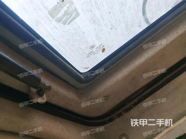 駕駛室左后45度(駕駛室部分) 駕駛室左后45度(駕駛室部分)