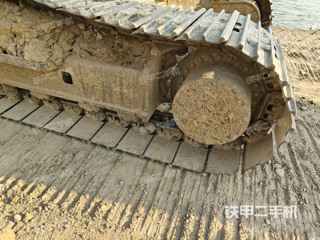 左側(cè)行走馬達(dá)蓋板(行走機(jī)構(gòu)) 左側(cè)行走馬達(dá)蓋板(行走機(jī)構(gòu))