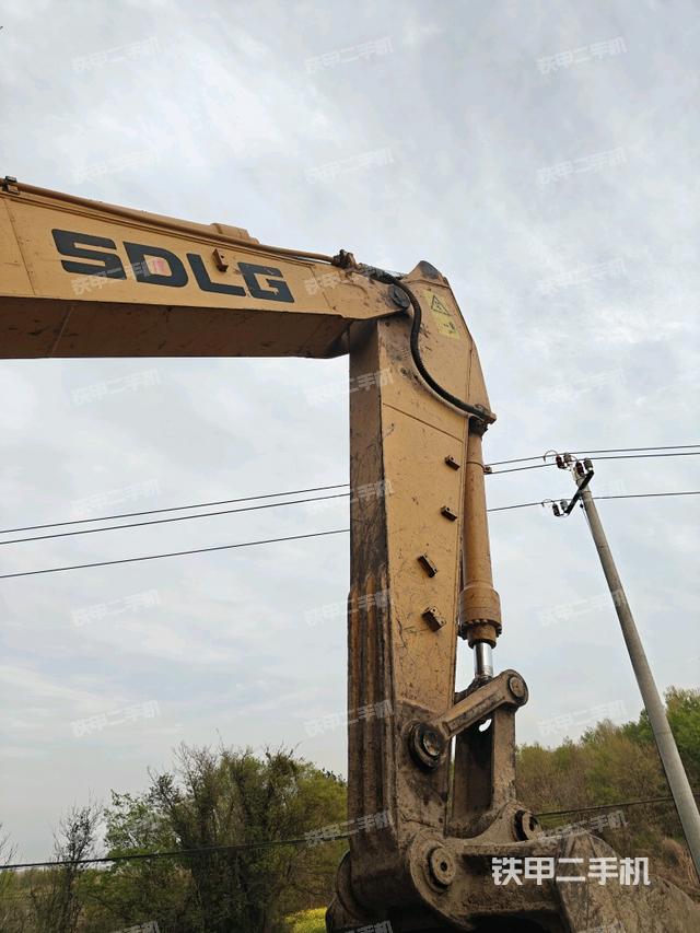 大臂整體?右側(cè)（工作和回轉(zhuǎn)裝置）