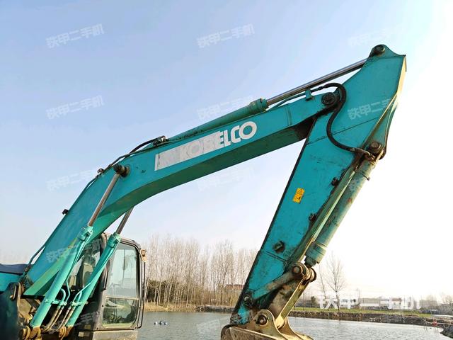 大臂整體?右側(cè)(工作和回轉(zhuǎn)裝置) 大臂整體?右側(cè)(工作和回轉(zhuǎn)裝置)