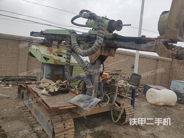 整機(jī)右側(cè)(設(shè)備外觀及核心部件) 整機(jī)右側(cè)(設(shè)備外觀及核心部件)