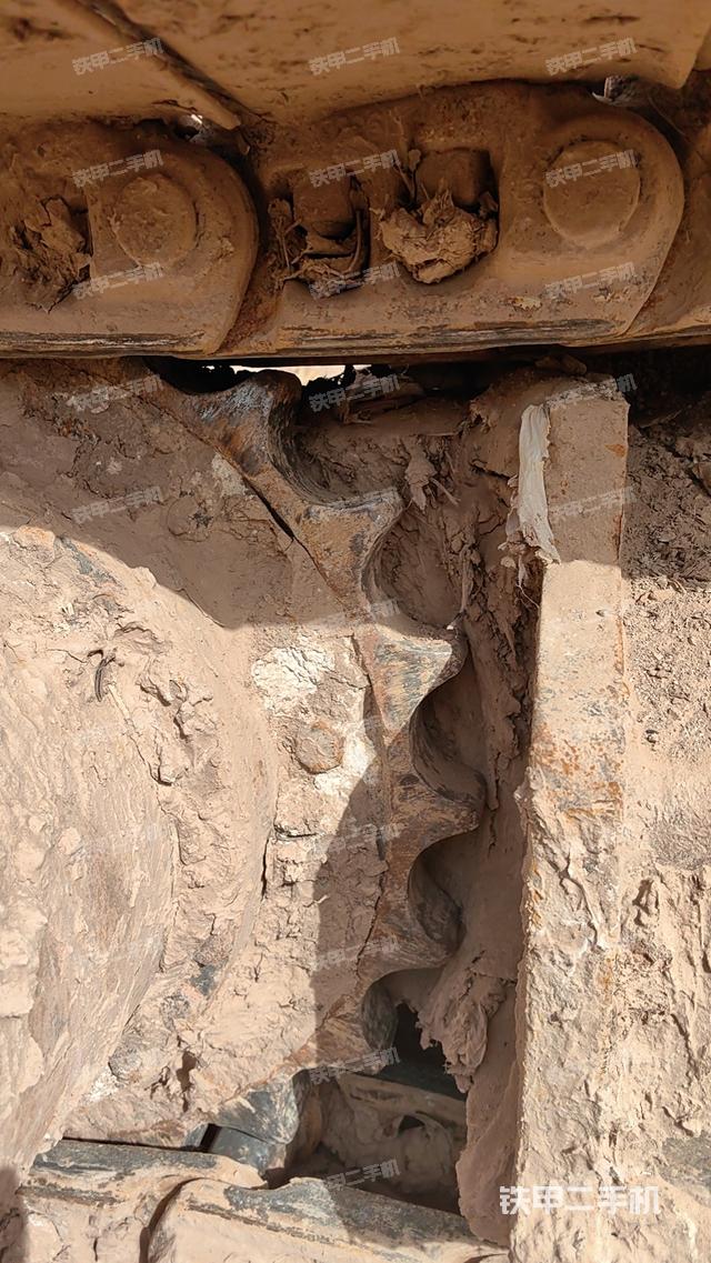 單側(cè)履帶整體（整機(jī)外觀）