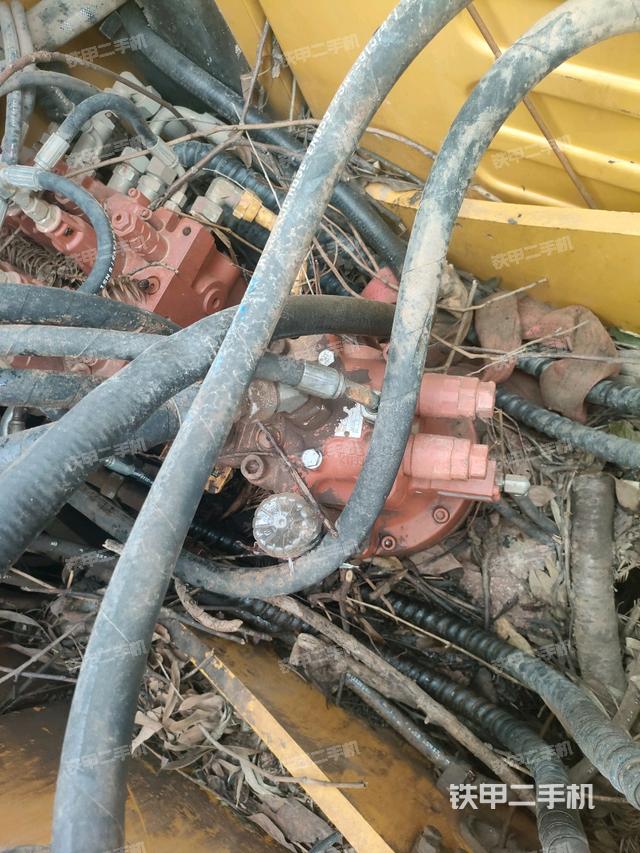 回轉(zhuǎn)馬達(dá)（上車部件）