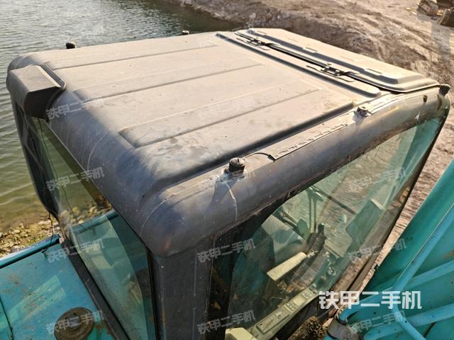 駕駛室頂部俯視(上車部件) 駕駛室頂部俯視(上車部件)