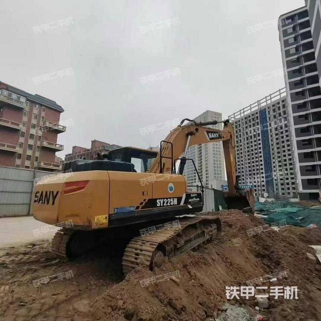 整機(jī)右后45°(整機(jī)外觀) 整機(jī)右后45°(整機(jī)外觀)