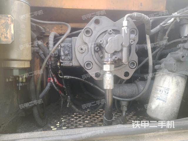 液壓泵斜45?左（大件艙室）