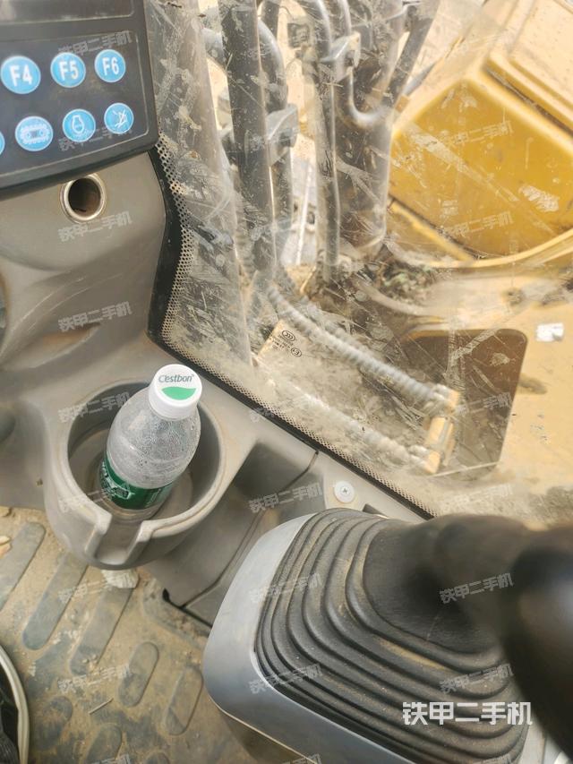 座椅后部（駕駛室部分）