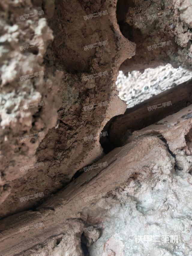 左側(cè)行走馬達(dá)蓋板（行走機(jī)構(gòu)）