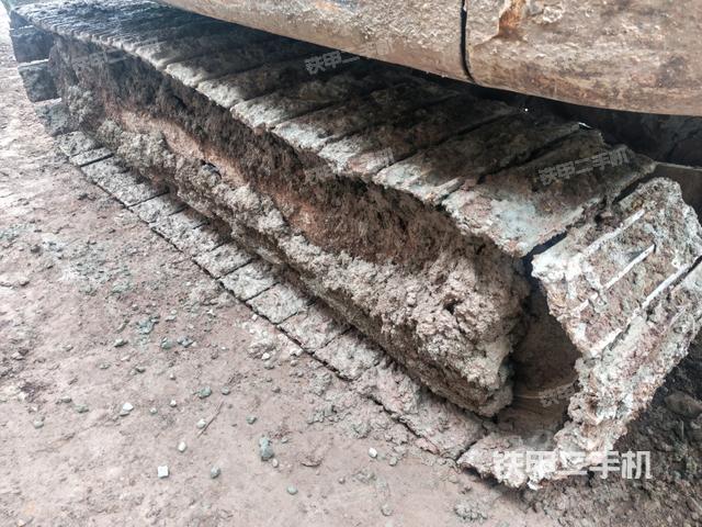 左側(cè)履帶整體?（行走機(jī)構(gòu)）