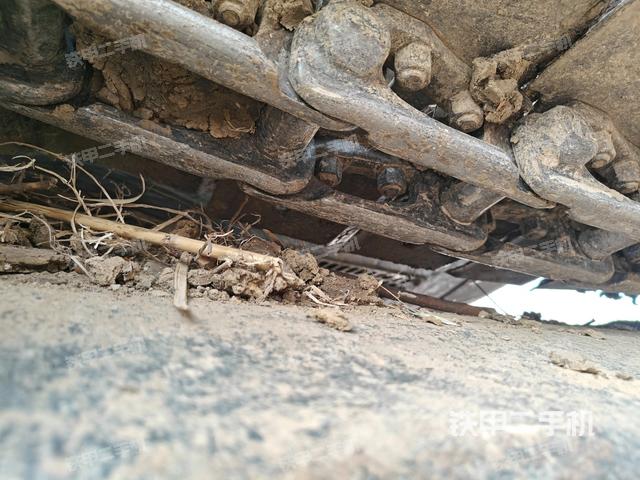 右側(cè)行走馬達(dá)蓋板（行走機(jī)構(gòu)）