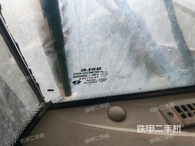 前擋風(fēng)玻璃標(biāo) （駕駛室部分）