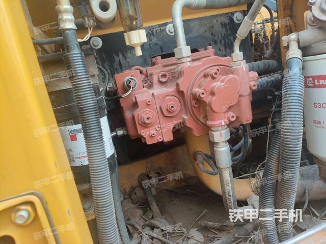 液壓泵斜45?左（大件艙室）