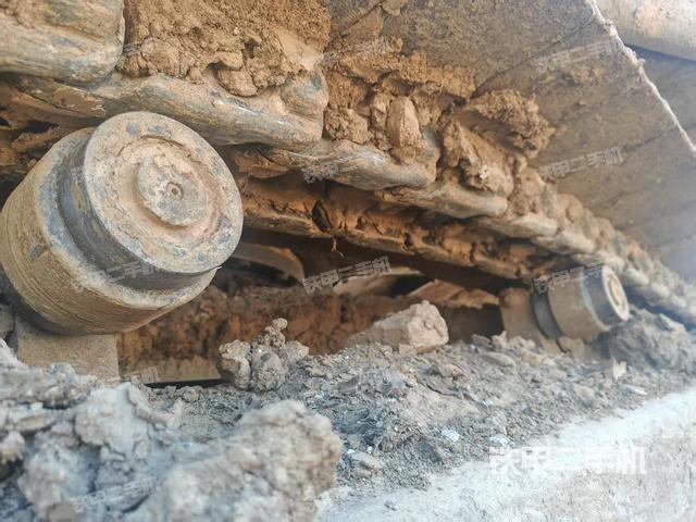 单侧履带整体（整机外观）