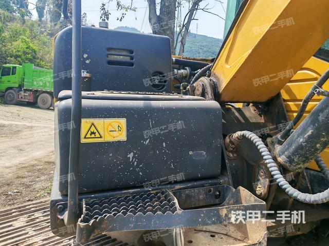 大臂整體?右側(cè)（工作和回轉(zhuǎn)裝置）