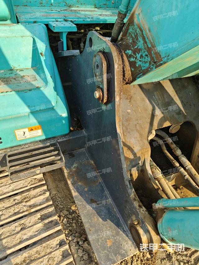 大臂根部?斜視(工作和回轉(zhuǎn)裝置) 大臂根部?斜視(工作和回轉(zhuǎn)裝置)