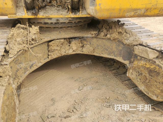 轉(zhuǎn)盤和下車架正前（工作和回轉(zhuǎn)裝置）