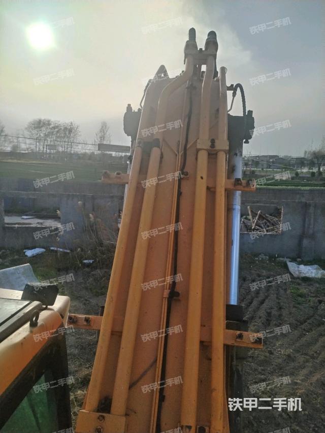 大臂背部俯視（工作和回轉裝置）