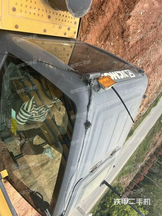 駕駛室頂部俯視(上車部件) 駕駛室頂部俯視(上車部件)