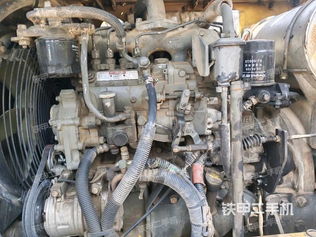 發(fā)動(dòng)機(jī)室（上車部件）