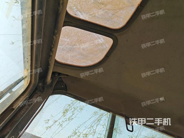 后窗玻璃角標(biāo)（駕駛室部分）