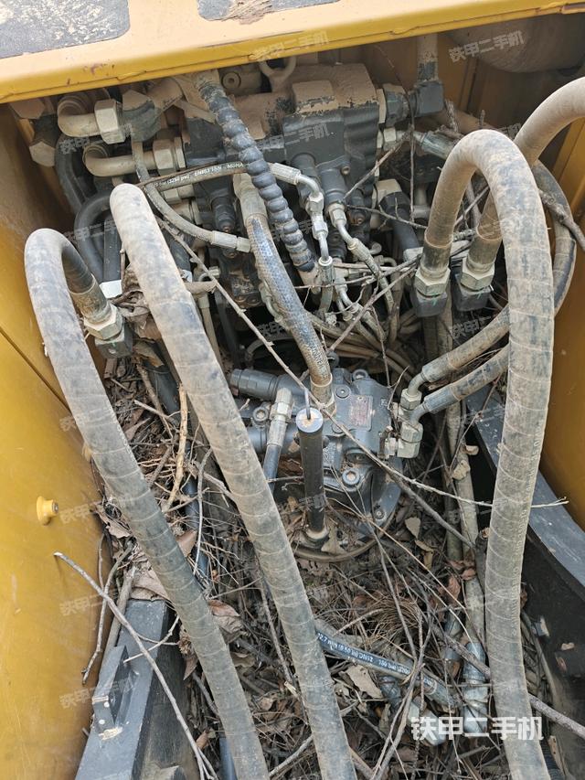 回轉(zhuǎn)馬達(dá)（上車部件）