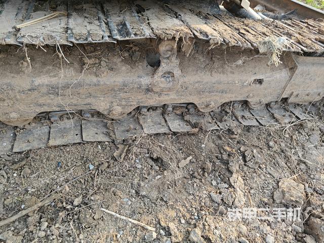 左驅(qū)動(dòng)輪（行走機(jī)構(gòu)）