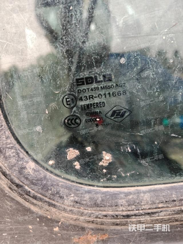 右側(cè)玻璃角標(biāo)（駕駛室部分）