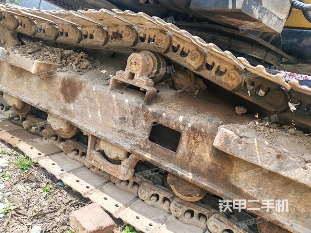 左側(cè)行走馬達(dá)蓋板（行走機(jī)構(gòu)）