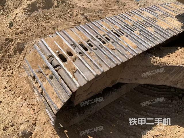 單側履帶整體(整機外觀) 單側履帶整體(整機外觀)