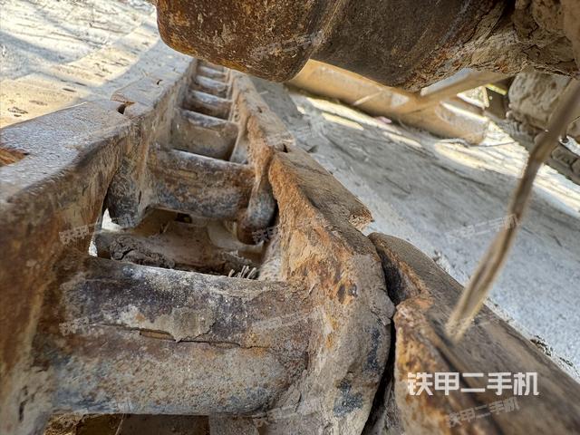 右側(cè)履帶整體?(行走機(jī)構(gòu)) 右側(cè)履帶整體?(行走機(jī)構(gòu))
