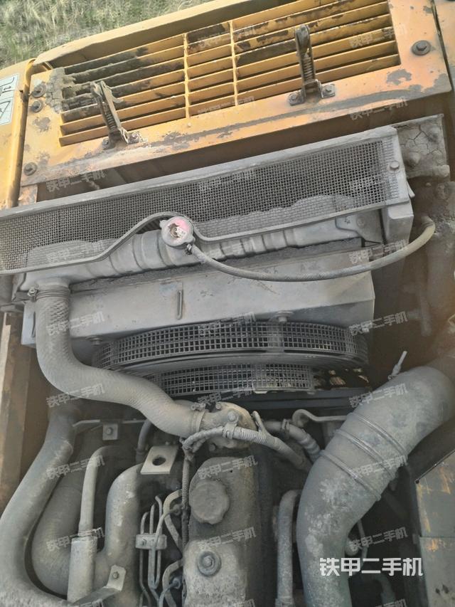 氣門室蓋螺絲特寫（上車部件）