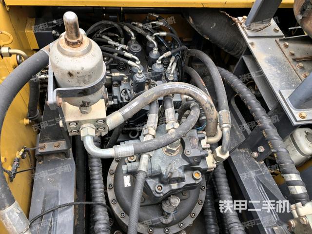 發(fā)動(dòng)機(jī)室(上車部件) 發(fā)動(dòng)機(jī)室(上車部件)