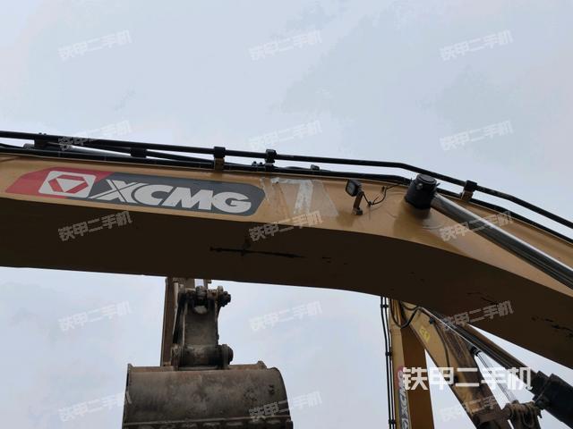 大臂油缸整體?豎拍（工作和回轉(zhuǎn)裝置）