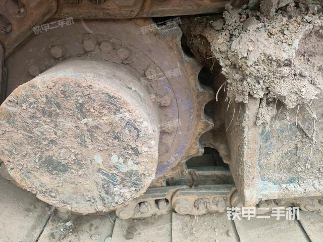 右驅(qū)動(dòng)輪（行走機(jī)構(gòu)）