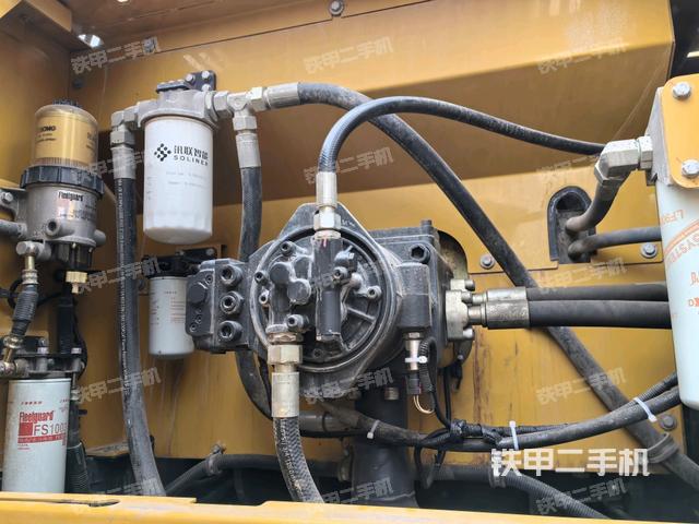 液壓泵斜45?左（大件艙室）