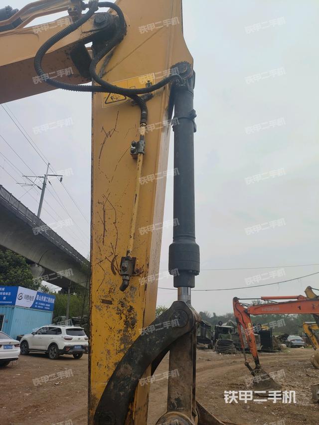 小臂整體左后（工作和回轉(zhuǎn)裝置）