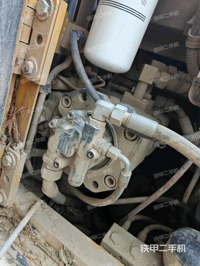 液壓泵斜45?左（大件艙室）